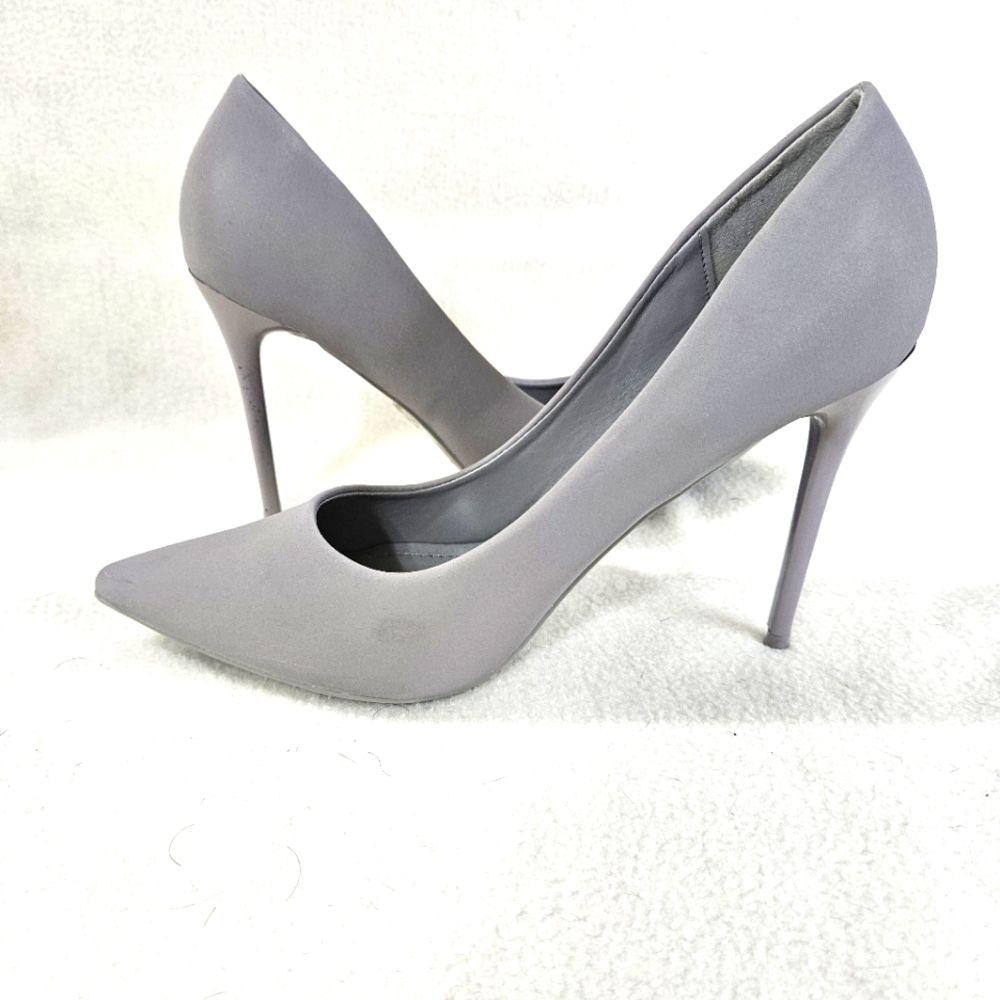 Grey Classic Pointed Pumps